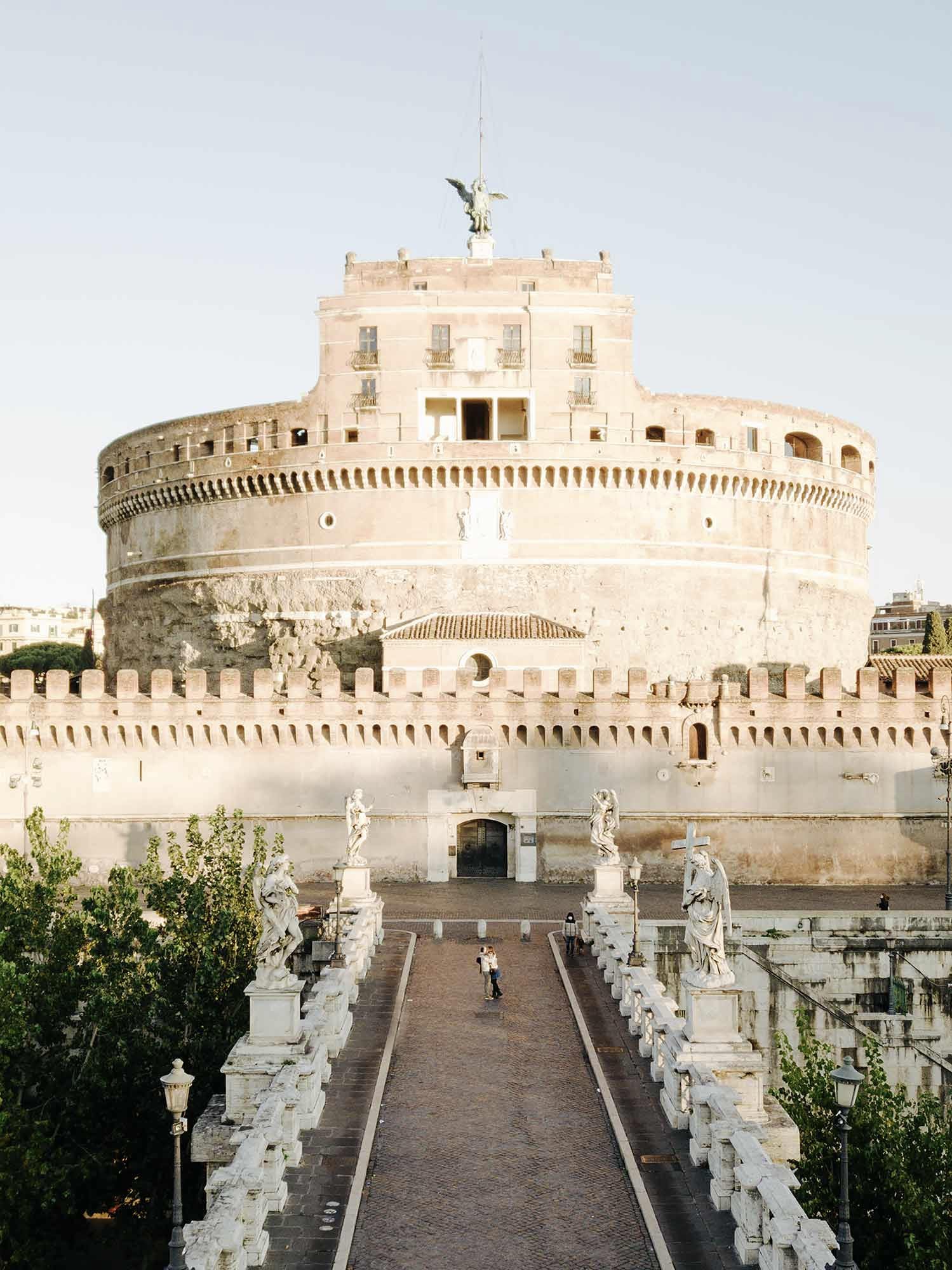photoshoot-in-rome-at-St-angelo-castle.jpg
