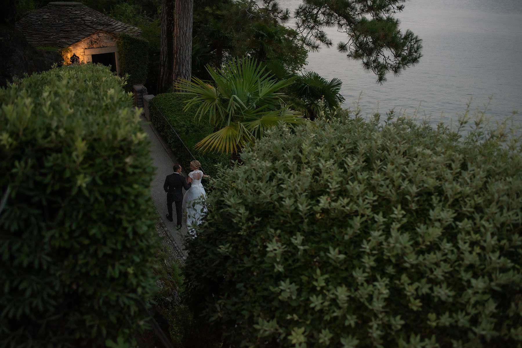 Lake Como elopement ceremony at Villa del Balbianello