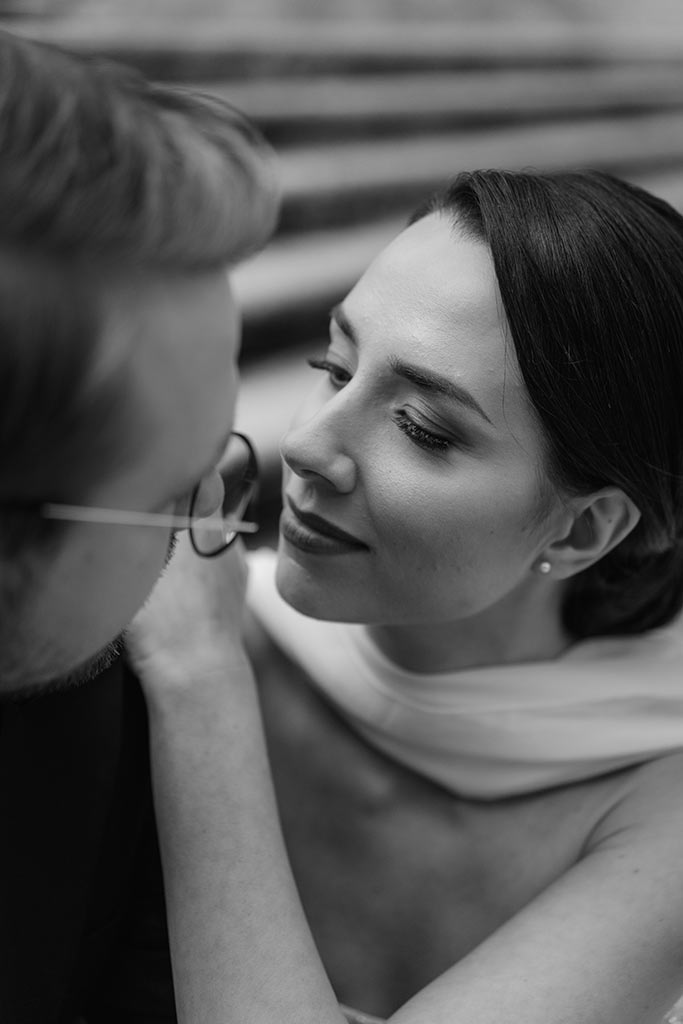 Black and white elopement portrait at the Roman Forum